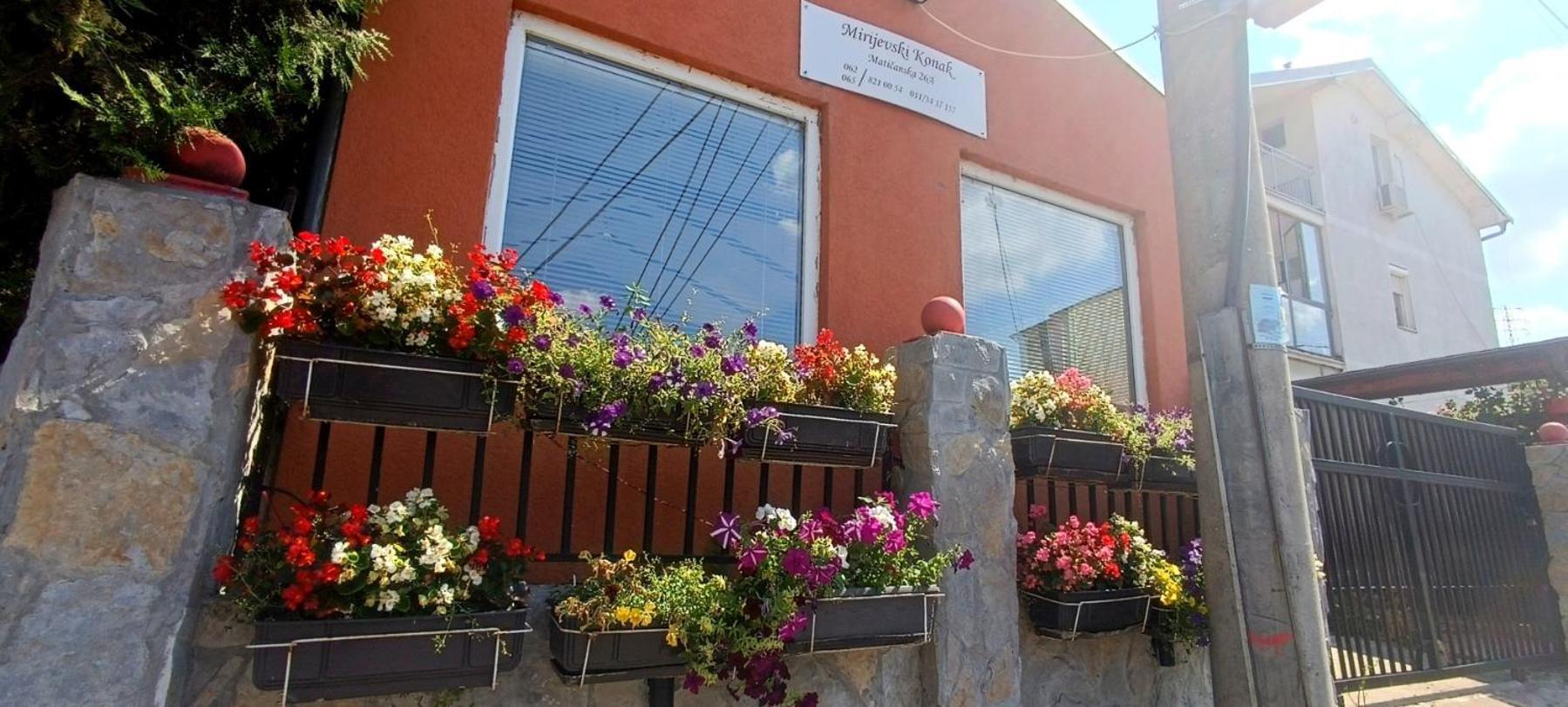 Guest House Mirijevski Konak Belgrado Exterior foto